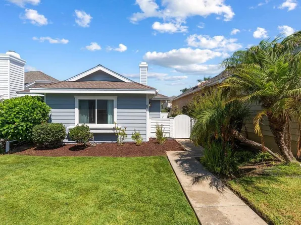 838 Windcrest Dr, Carlsbad, CA 92011