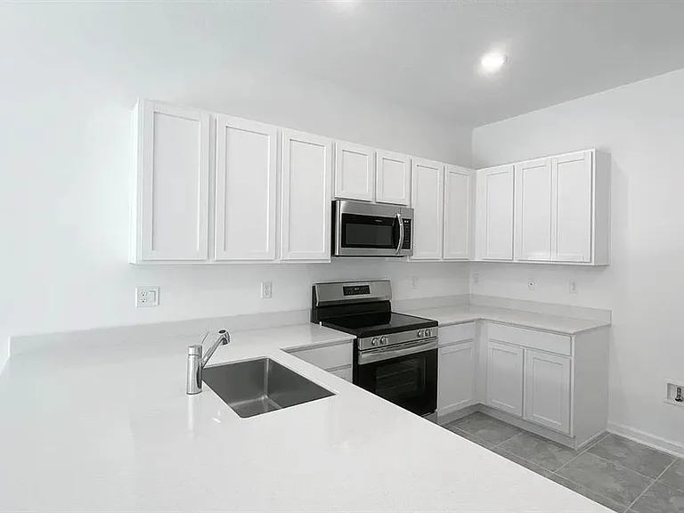 2562 Skyline Loop — Photo 6