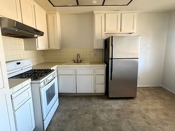 2nd image of 7604 S Figueroa St #7