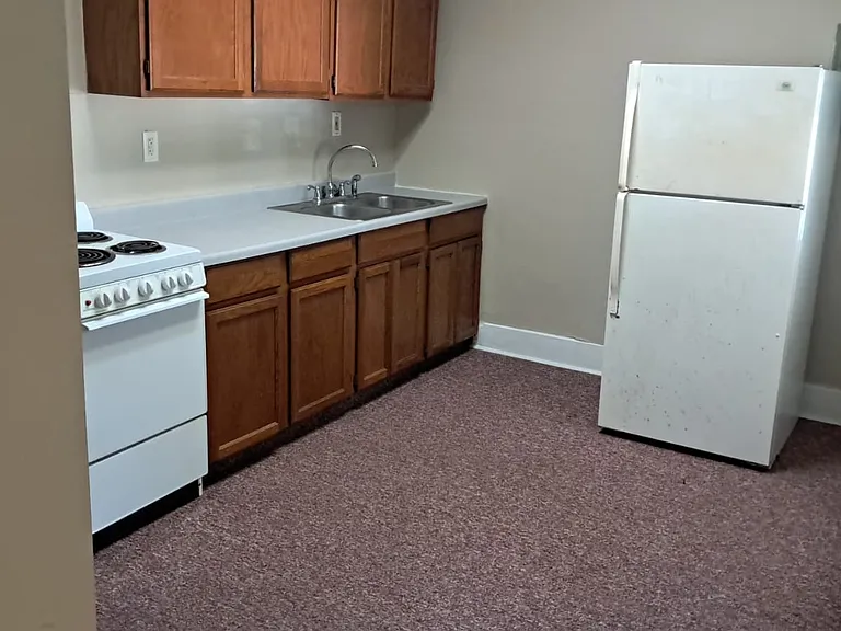347 Richmond Ave #2 — Photo 5