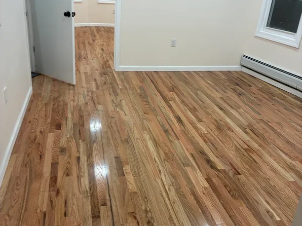 17 W 42nd St Floor 1, Bayonne, NJ 07002