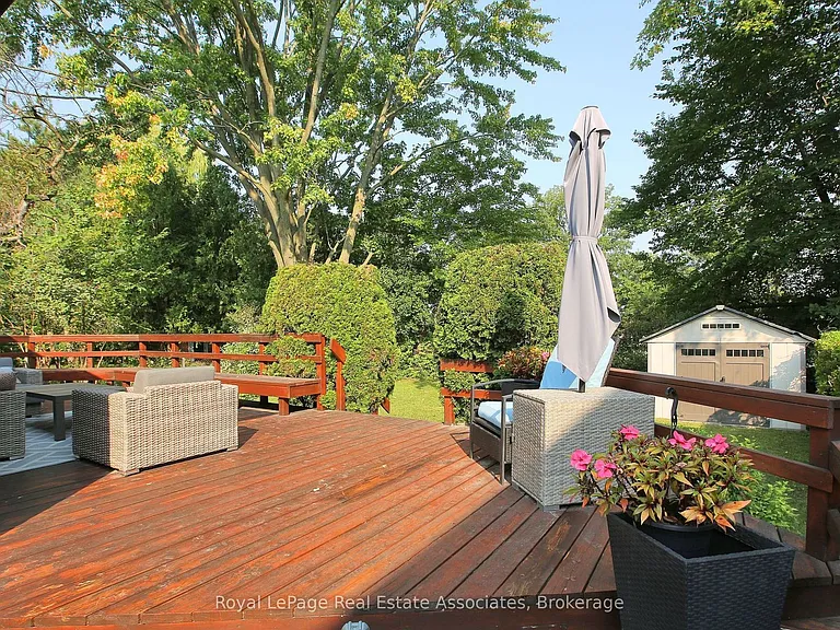 130 Grandview Ave — Photo 17