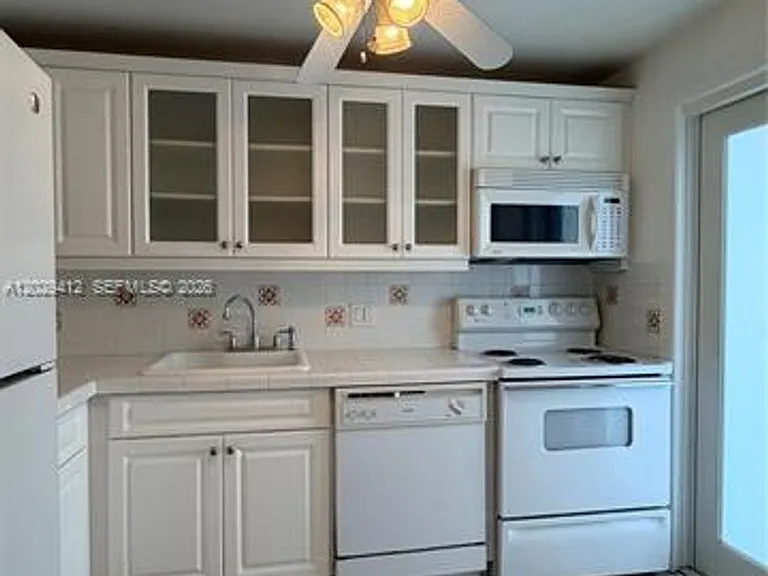 200 Galen Dr #110 — Photo 6