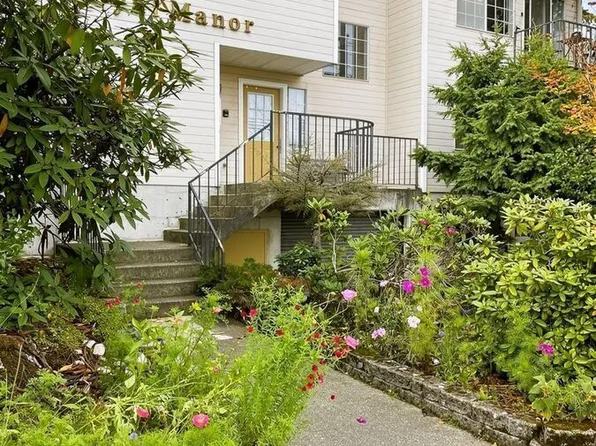 9511 Linden Ave N Unit 101, Seattle, WA 98103