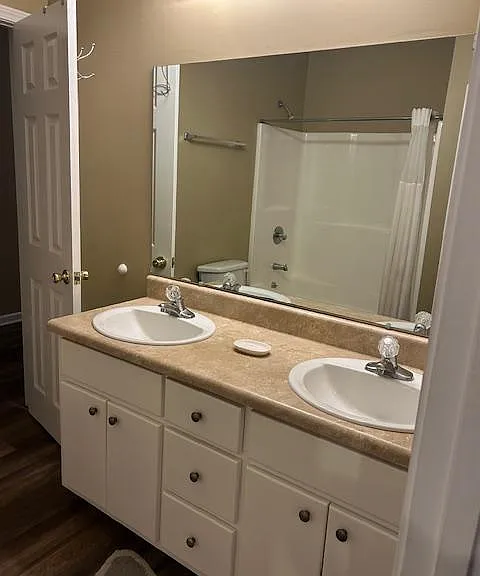Unit Photo