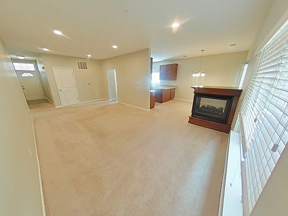 2nd image of 3725 Eagle Creek Dr
