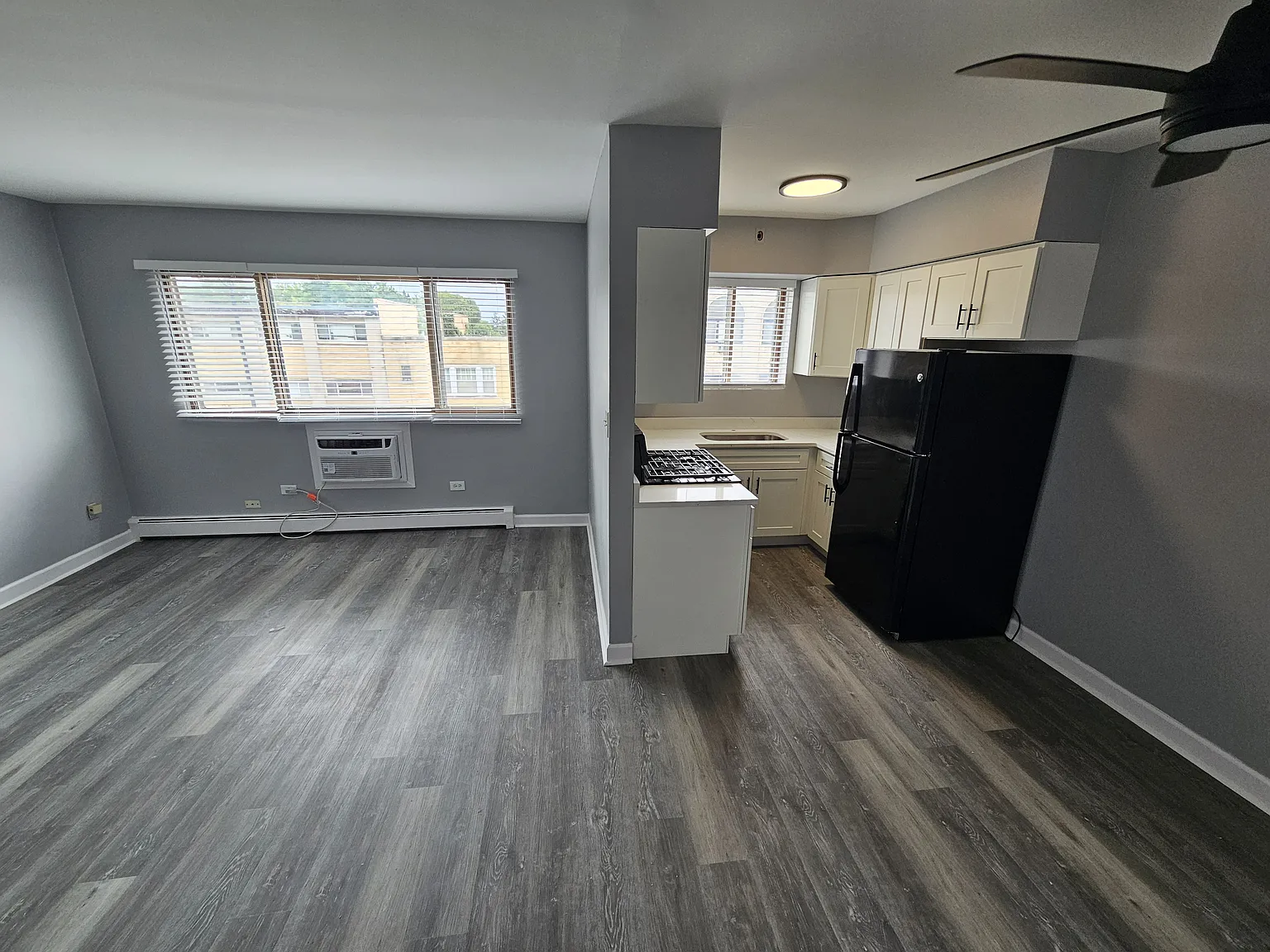 2139 Clinton Ave — Photo 2