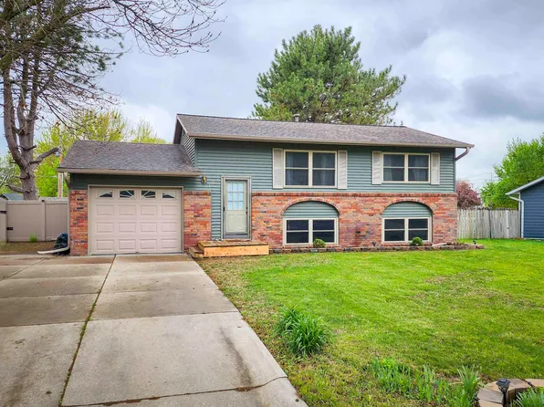 106 Broadmoor Dr, Norfolk, NE 68701