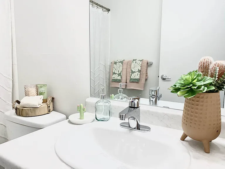 Cadence Apartment Homes — Photo 8