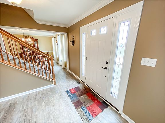 4th image of 836 Greenhaven Dr