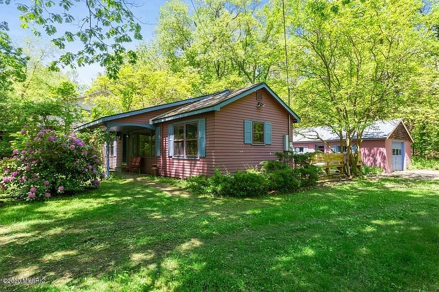 1st image of 14383 Woodcrest Ln
