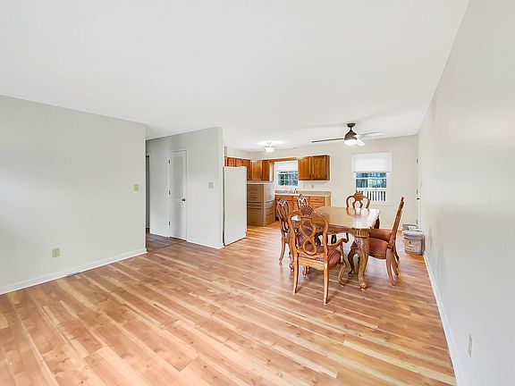 3rd image of 420 N Lackey St