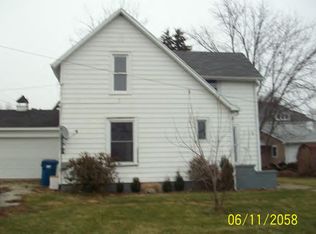 208 N 3rd St, Hoopeston, IL 60942