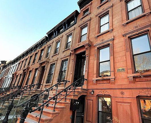 2nd image of 194 Van Buren St #Townhouse