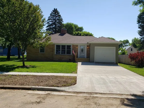103 SE Market St, Brownsdale, MN 55918