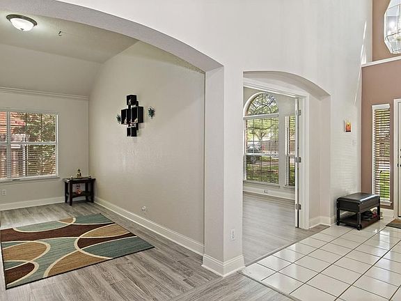 4th image of 2805 Cortez Dr