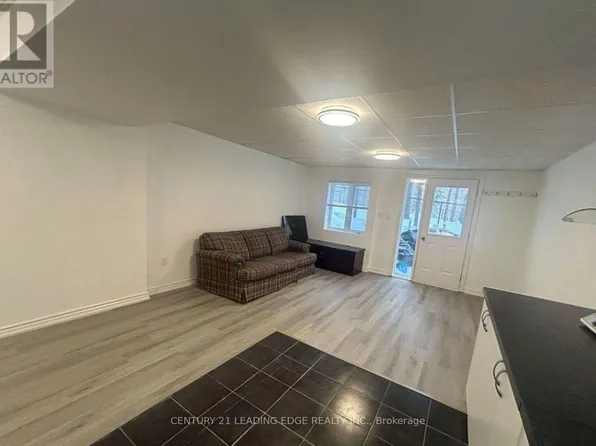 18 Loggers Trl #1A, Whitchurch Stouffville, ON L4A 2L6