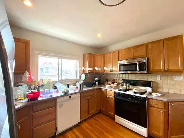 9 Arlington St, Somerville, MA
