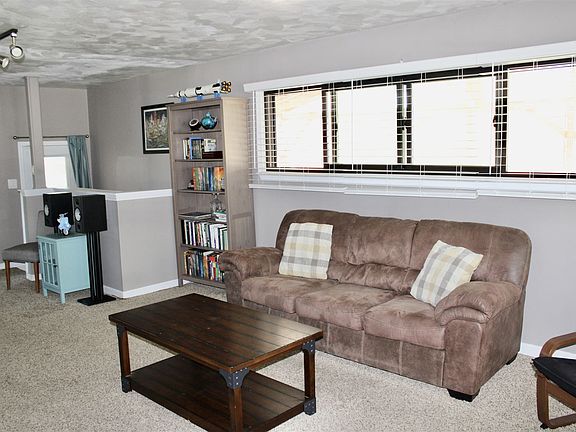 4th image of 8641 Tralee Ct