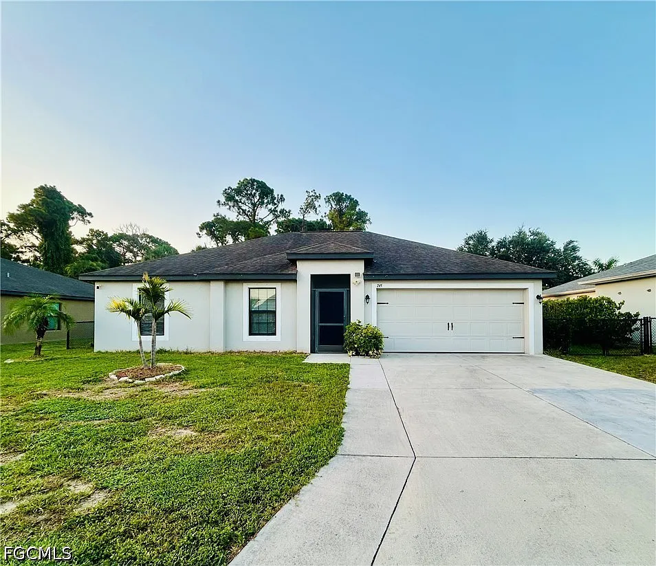 3 bed, 2.0 bath, 1270 sqft, $1,950 — Photo 1