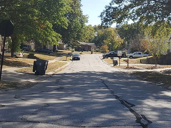 4th image of 205 Saint Leo Dr