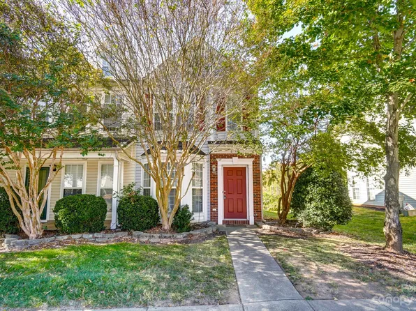 8849 Gerren Ct, Charlotte, NC 28217