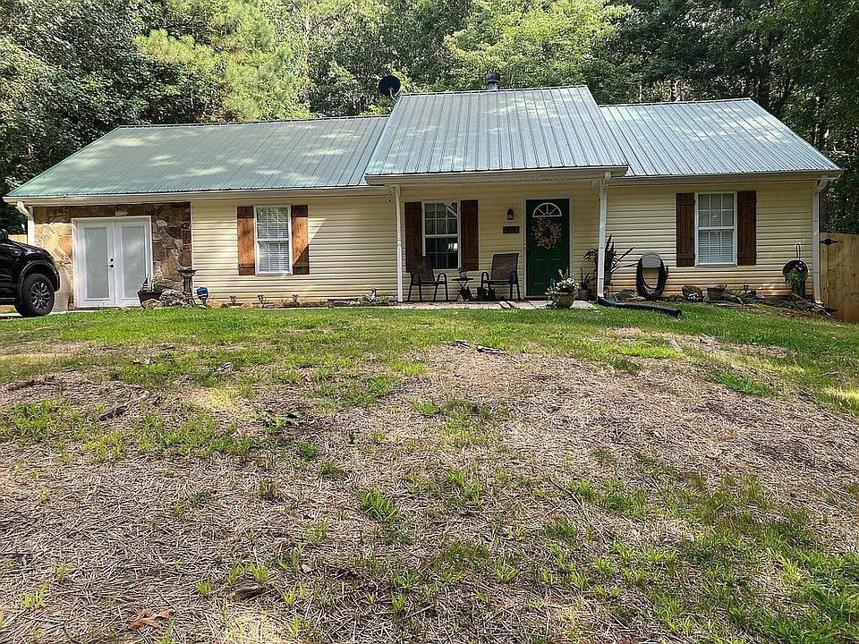 2nd image of 77 Bluejay Ct