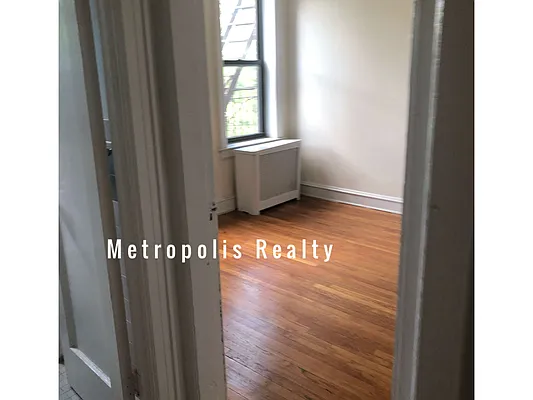 Rented by Metropolis International Realty Inc. | media 28