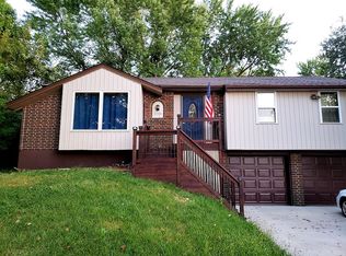 3204 NW Canterbury Rd, Blue Springs, MO 64015