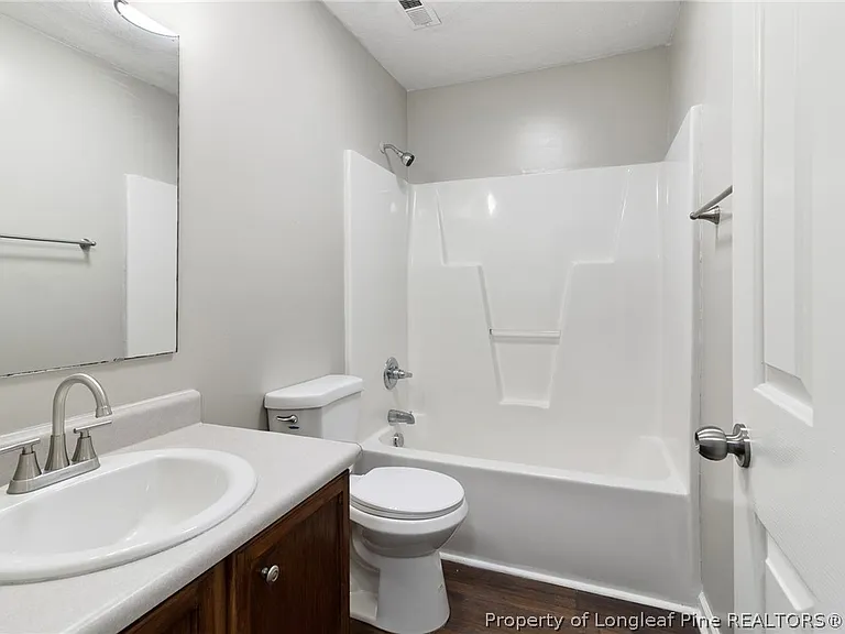 124 Hosta Dr — Photo 15