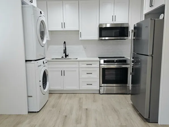 11651 Sunglow St, Santa Fe Springs, CA 90670