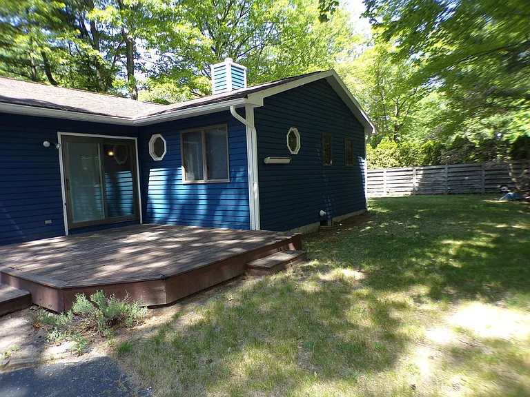 4015 Holiday North Ct — Photo 30