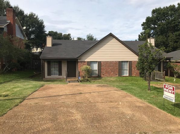 17 Meadowoods Pl