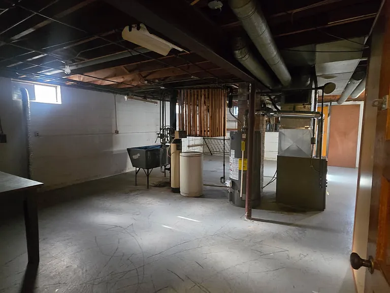 1524 Jackson St — Photo 17
