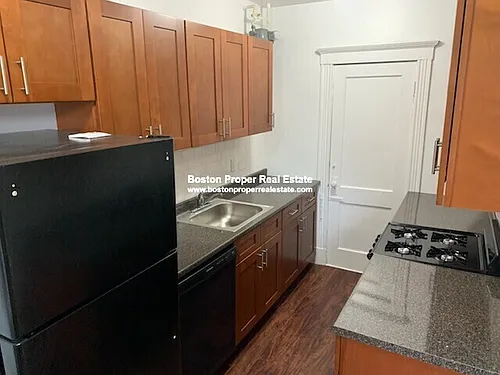 211 Park Dr Photo 1