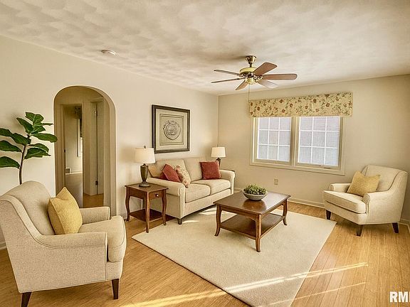 5th image of 1213 W Northcrest Ave
