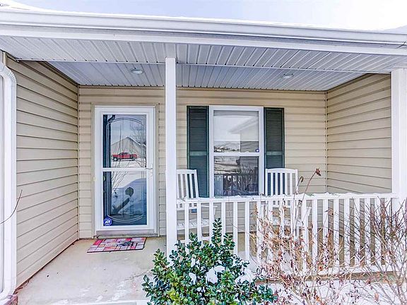 2nd image of 1903 Winesap Way