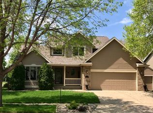 2301 Valley Rd, Yankton, SD 57078