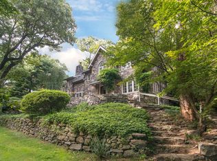 51 Cedar Ave, Pleasantville, NY 10570
