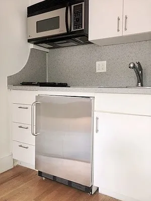 Rented by City Connections Realty | media 8