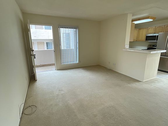 2nd image of 1433 Oliver Ave #7