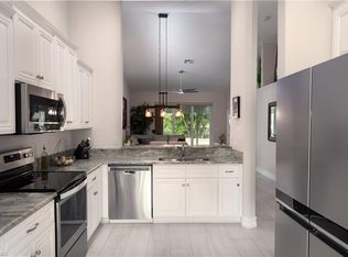 5433 Whitten DR #106, NAPLES, FL 34104