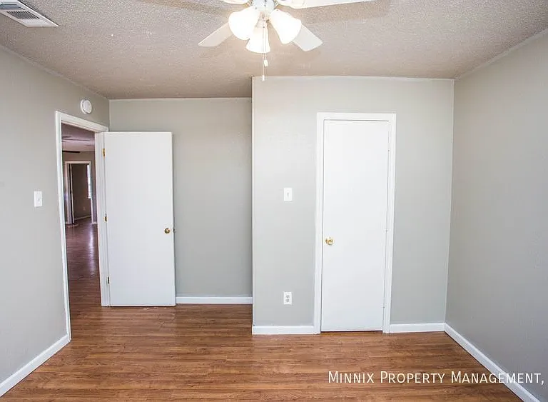 5719 Itasca St — Photo 9