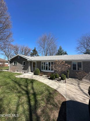 616 N Stadium Rd, Oregon, OH 43616