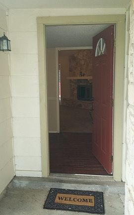 2nd image of 6706 Vineland