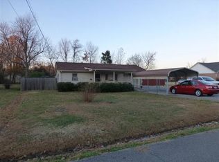 121 Bichon Ave, Paducah, KY 42003