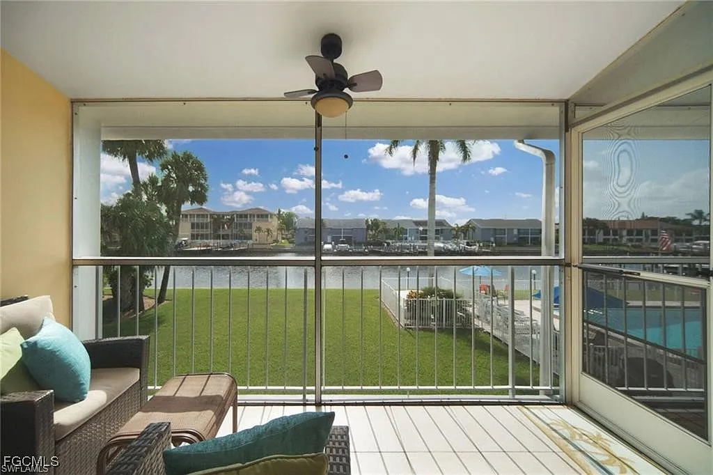 2 bed, 2.0 bath, 1117 sqft, $1,500 — Photo 2