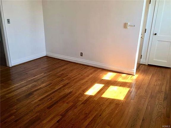 3rd image of 8 Columbia Ave #3