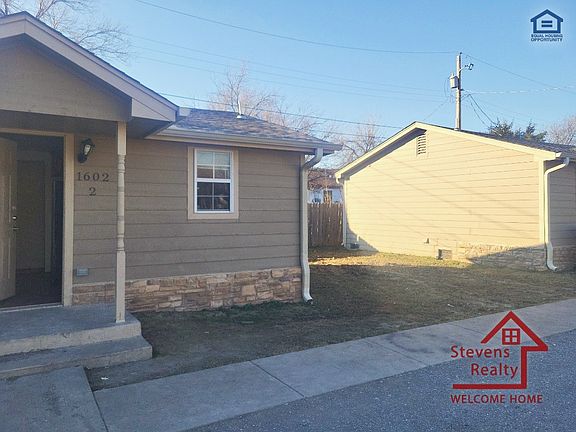 2nd image of 1602 NW Lindy Ave APT 2