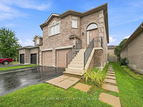 3rd image of 61 McIntyre Dr